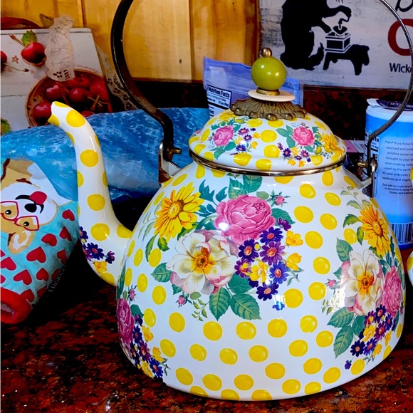 MacKenzie-Childs Other - MacKenzie-Childs “Buttercup” VINTAGE Enamel Tea Kettle - 3 QUARTS